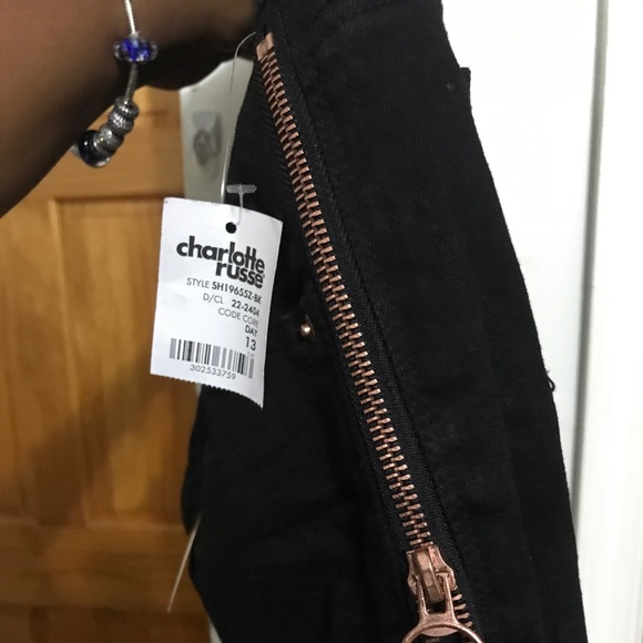 Black jean shorts - Picture 4 of 10